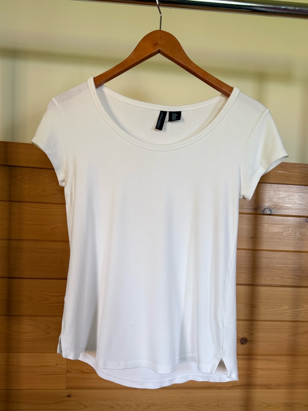 Cynthia Rowley Short Sleeve Scoop Neck T-Shirt